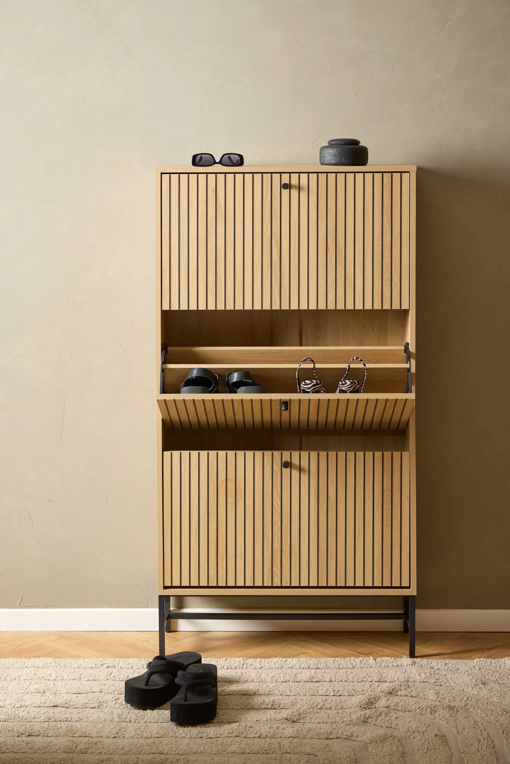 Schuhschrank Albany - 72x25x140cm - 3 Türen - Eiche Dekor