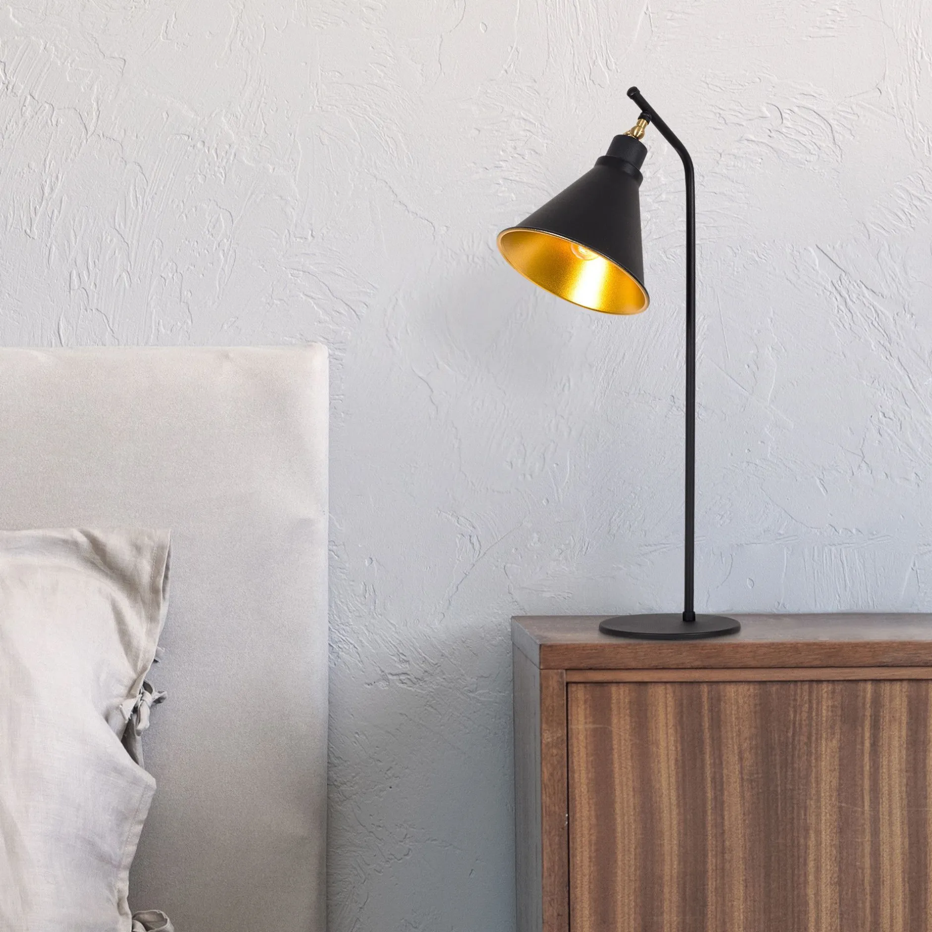 Sivani Tischlampe | METALLGEHÄUSE | Schwarz, Gold