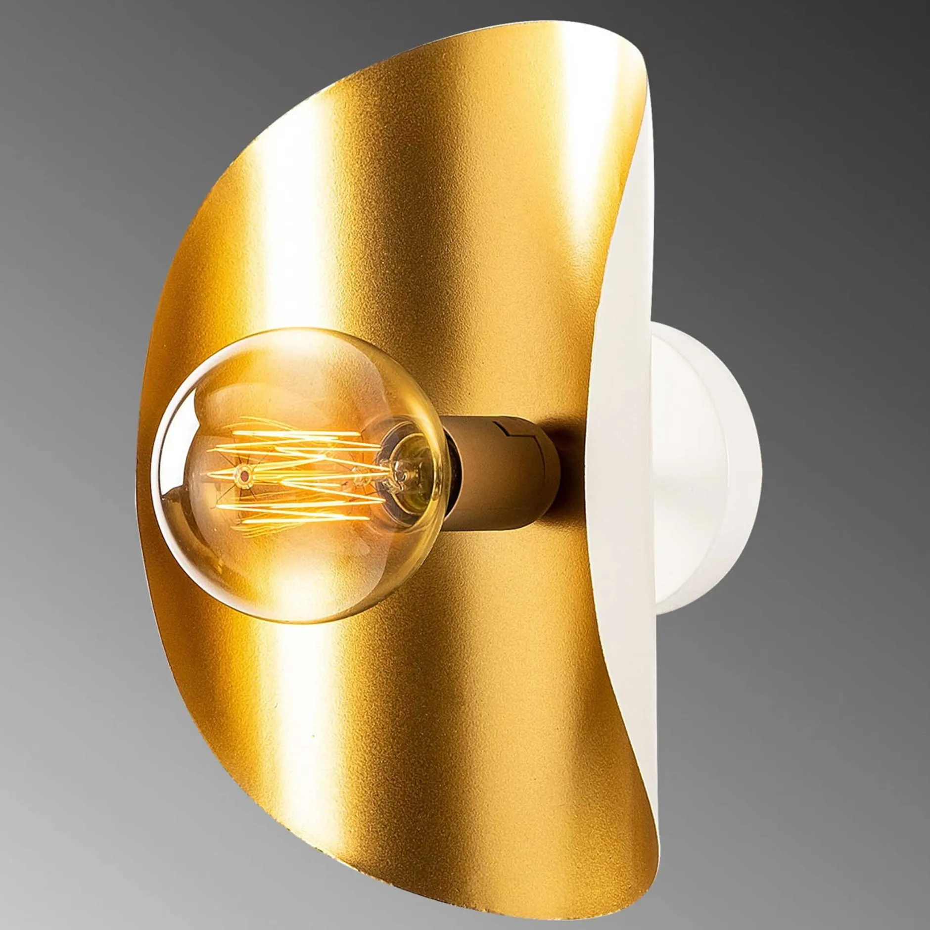 Sivani Wandleuchte | EISENKÖRPER | Weiß, Gold