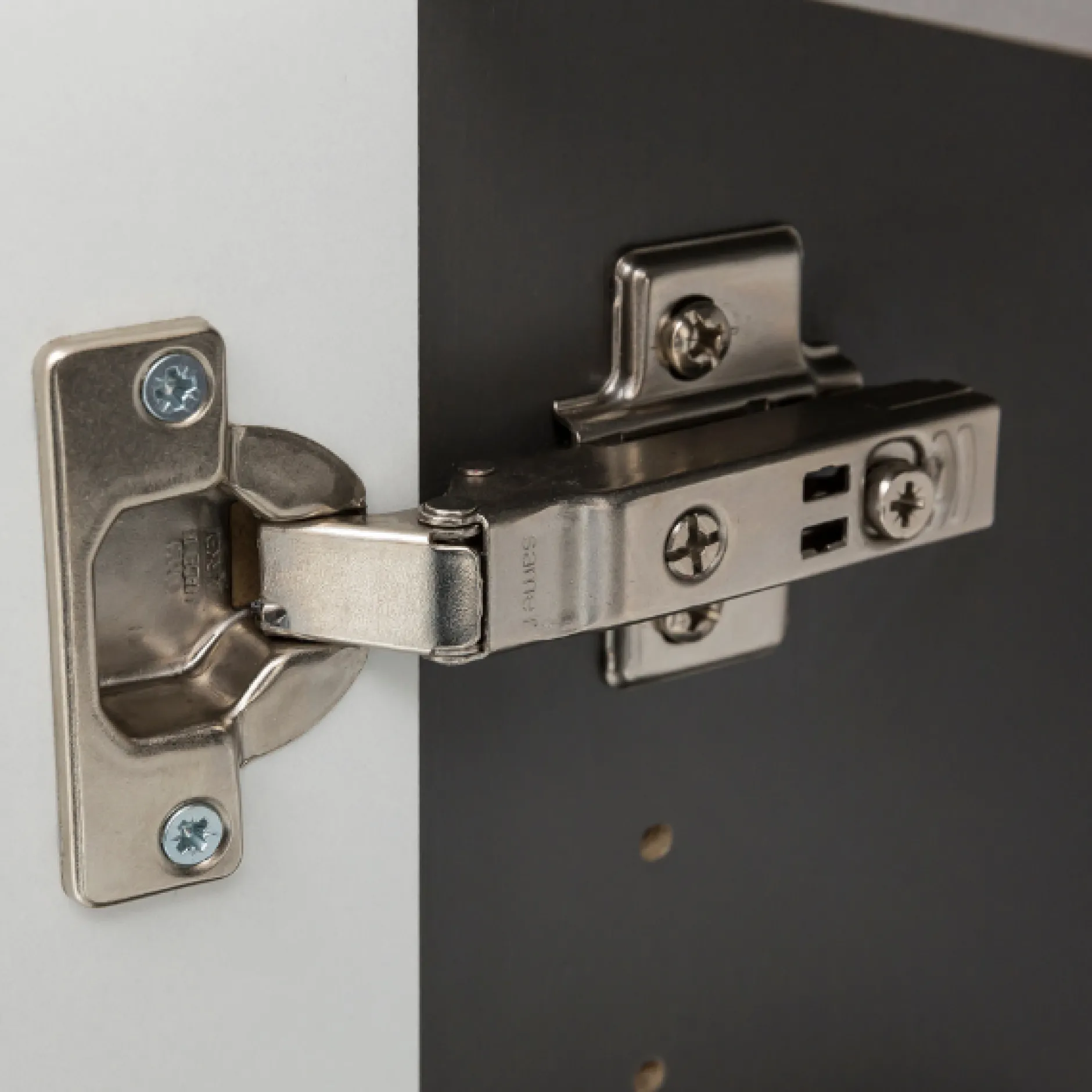 Spiegelschrank Vikas 120cm 3 Türen mit Beleuchtung - Eiche