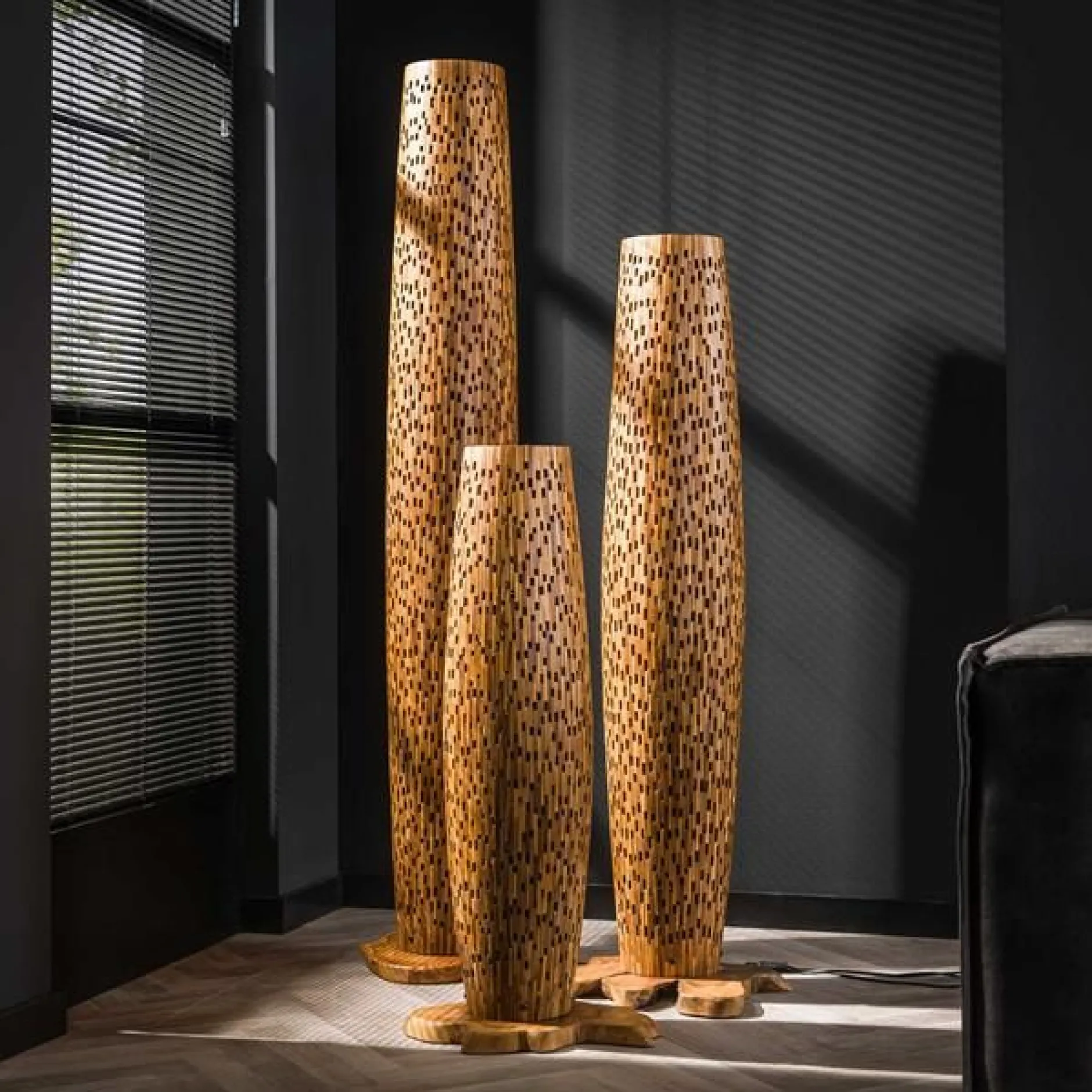 Stefanos Stehlampe 145 cm-recyceltes Teakholz