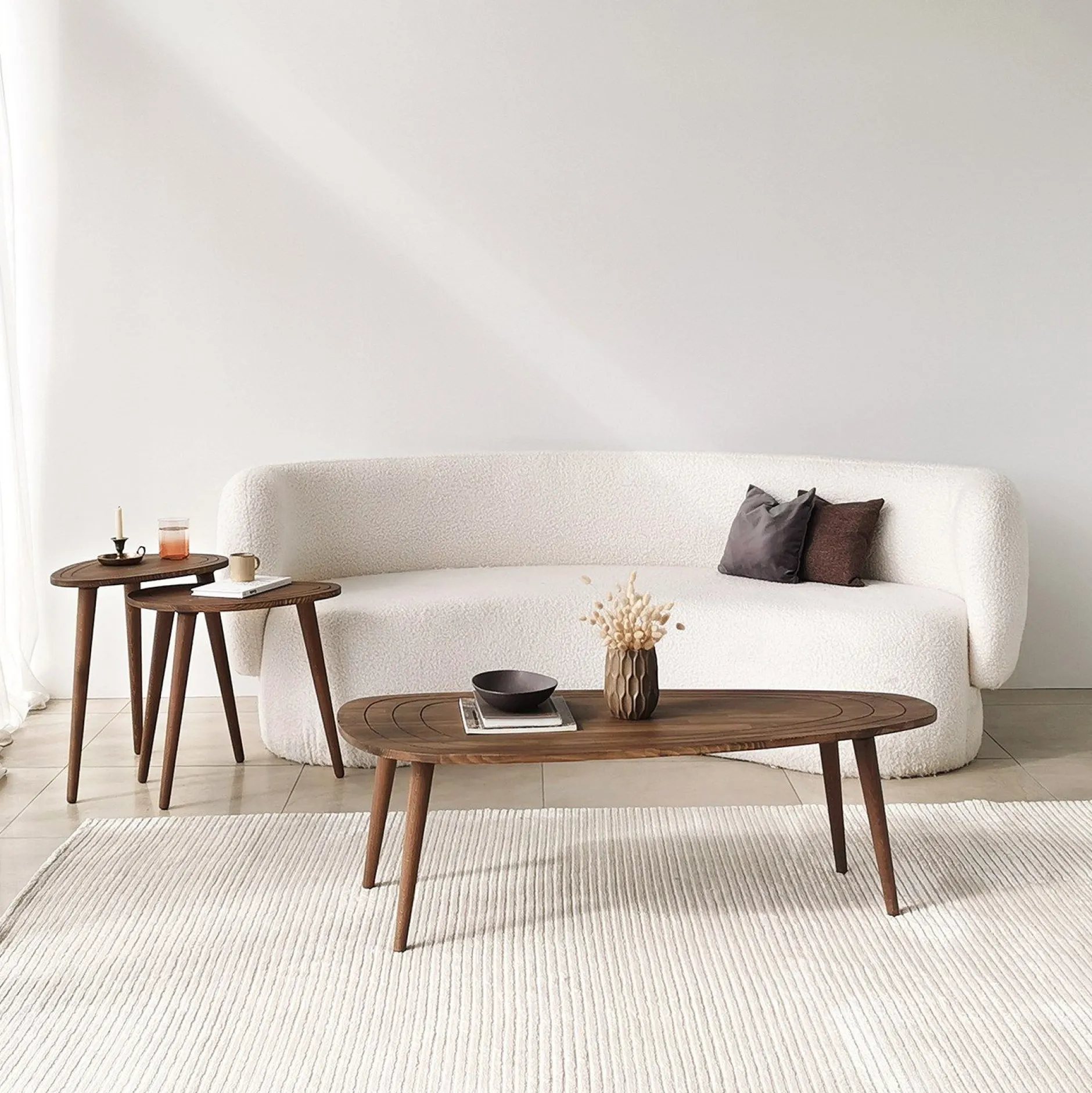 Sweet Couchtisch | Korpus aus Buchenholz | Walnuss