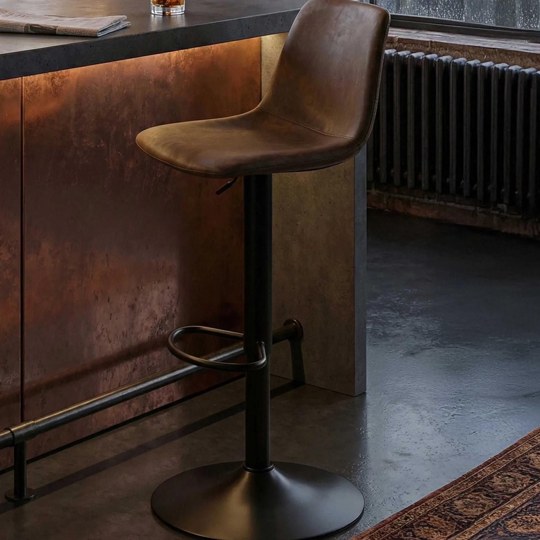 Tommy Verstellbarer Barhocker - 58-80cm Sitzhöhe - Kunstleder braun