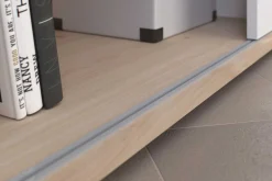 TV-Schrank Leandro - 155x40x43cm - mit Schiebetür - Eiche Dekor/Weiß