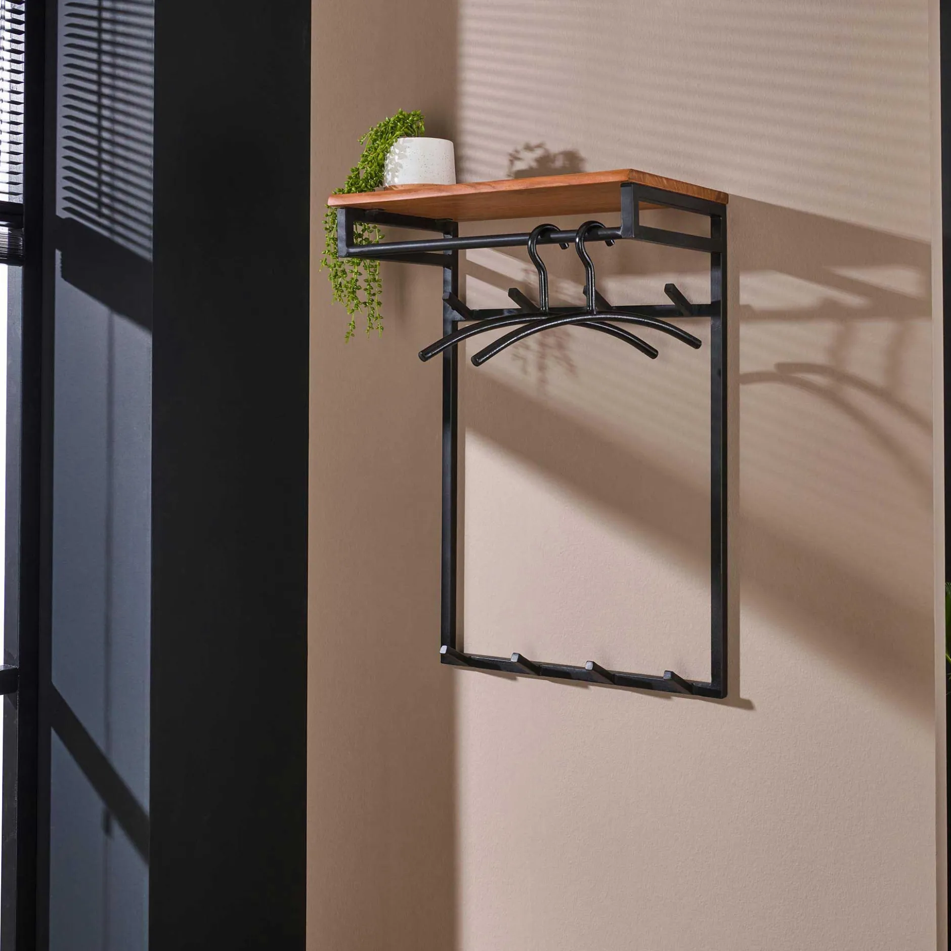 Wandgarderobe Suzy-Akazie