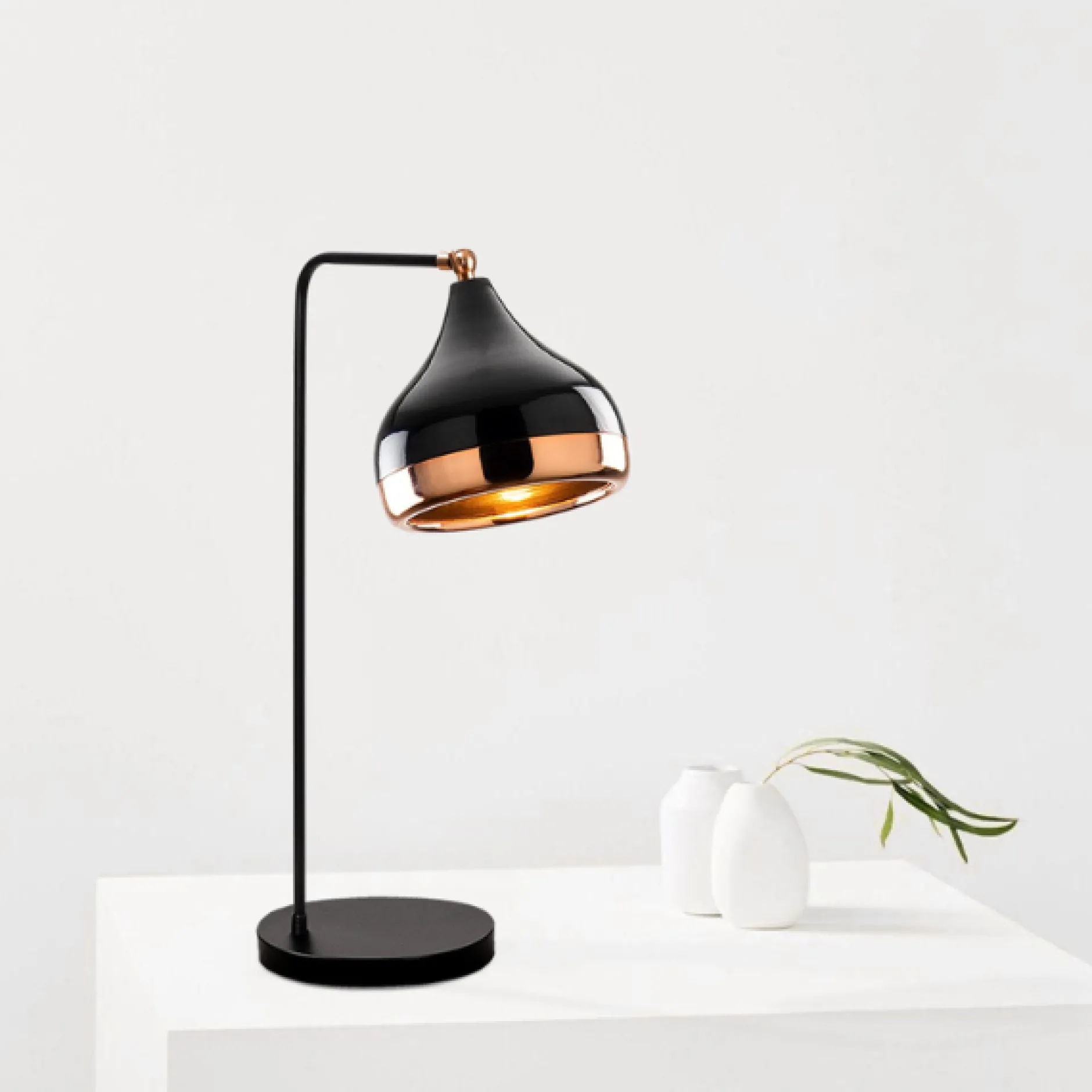 Yıldo Tischlampe | METALLGEHÄUSE | Schwarz, Kupfer